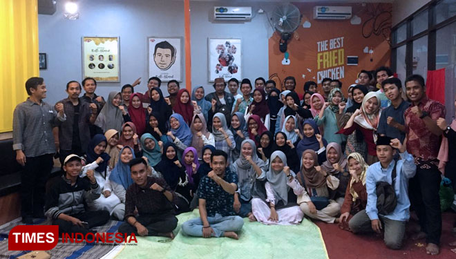 Pergerakan Mahasiswa Islam Indonesia (PMII) UIN Jakarta, Komisariat Fakultas Adab dan Humaniora (Komfaka) menggelar Buka Bersama (Bukber) Lintas generasi, mulai dari angkatan 2015-2018 (foto: Edi Junaidi ds/TIMES Indonesia)