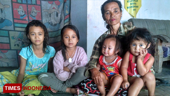 Alia (13 tahun, kiri), Alisa (9 tahun, dua dari kiri), Sifa (4 tahun, kanan), dan Dela (tengah), umurnya masih 22 bulan (FOTO: Moh Bahri/TIMES Indonesia) 