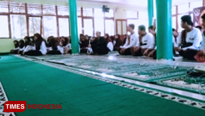 Suasan-kegiatan-pelatihan-literasi-Ihya-Ramadhan-c.jpg
