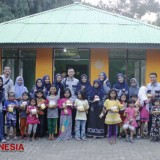 Tak Hanya Beri Bingkisan, UKM CTA Unisma Malang juga Beri Motivasi pada Anak-Anak
