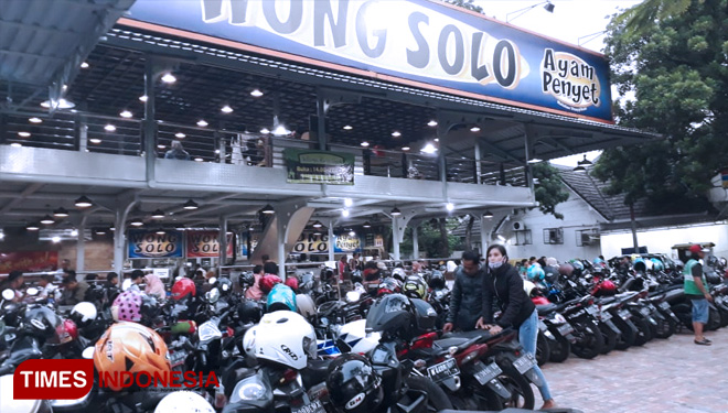 Ramadhan Segmen Mahasiswa Dominasi Konsumen Ayam Goreng