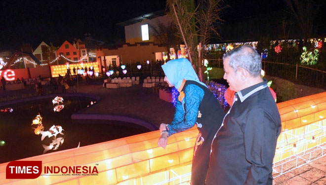 Dira-Funtastic-Night-a.jpg