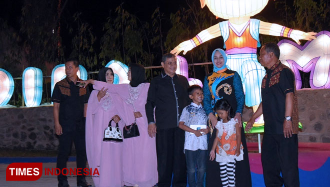 Dira-Funtastic-Night-b.jpg
