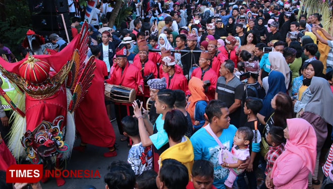 Tradisi Barong Ider Bumi Tradisi Bersih Desa Warga Using Banyuwangi