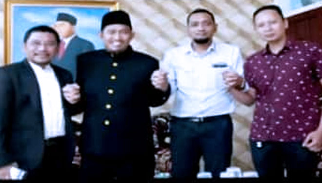 Dirut SPM S. Riyanto Suan ke Wabup Sumenep Akh. Fauzi bersama Pengusaha Muda, Senin (10/06/19).