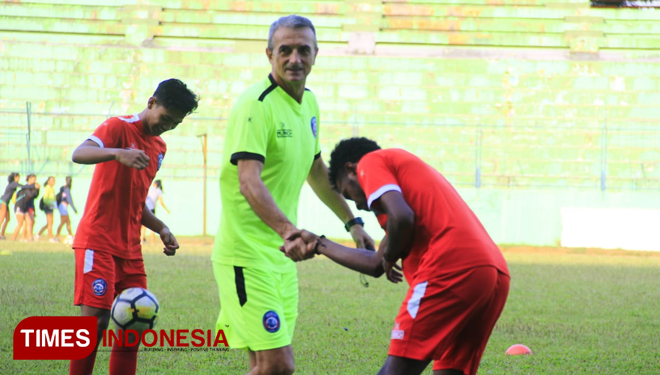 Pelatih Arema FC, Milomir Seslija. (Tria Adha/TIMES Indonesia)
