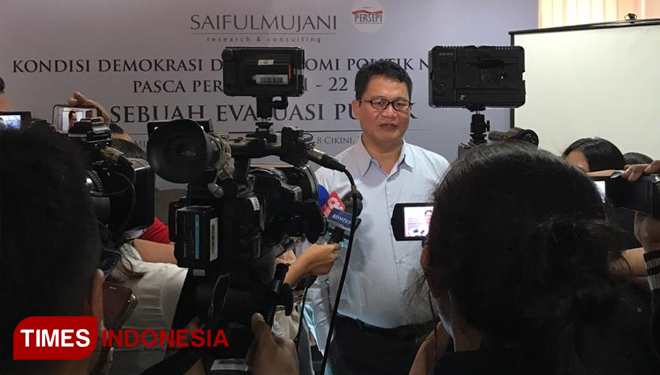 Lembaga survei Saiful Research and Consulting (SMRC) merilis hasil survei terbaru di di Kantor SMRC, Jakarta, Minggu (16/6/2019) (Foto: Edi Junaidi ds/ TIMES Indonesia)