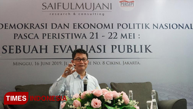 Saiful Mujani Research and Consulting (SMRC) merilis survei tentang Kondisi Politik dan Keamanan pasca Aksi 21-22 Mei, di kantor SMRC, Jakarta, Minggu (16/6/2019).