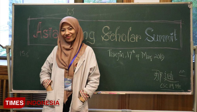 Novia Faridatus Sholihah saat berada di Universitas Tianjin, China. (FOTO: AJP/TIMES Indonesia)