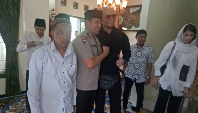 Kapolda DI Yogyakarta Jadi Saksi Deddy Corbuzier Bersyahadat