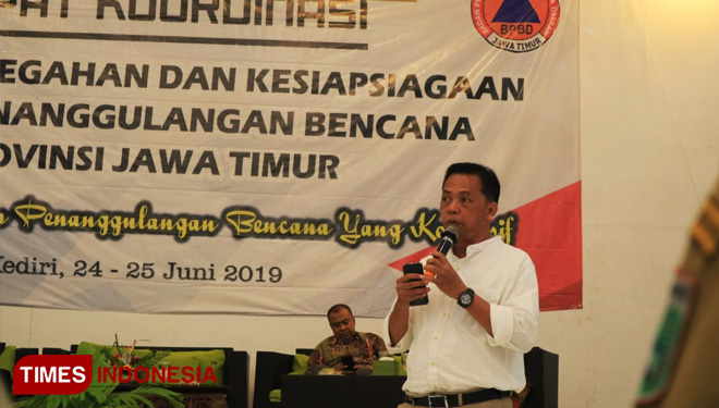 Ketua PWI Jatim Ainur Rohim, pada rapat kordinasi BPBD Jatim (FOTO: Muh. Rofii/TIMES Indonesia)