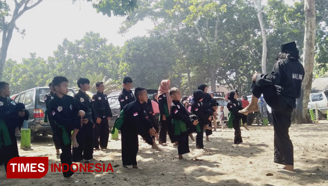 Suasana Latihan Padepokan Cinta Tanah Air Kabupaten Malang. (FOTO: Gilang/TIMES Indonesia