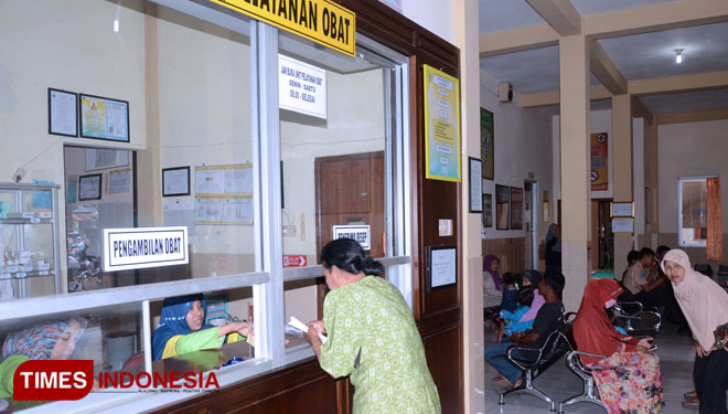Pelayanan kesehatan tradisional di 33 puskesmas di Lamongan, Selasa, (25/6/2019). (FOTO : Ardiyanto/TIMES Indonesia)