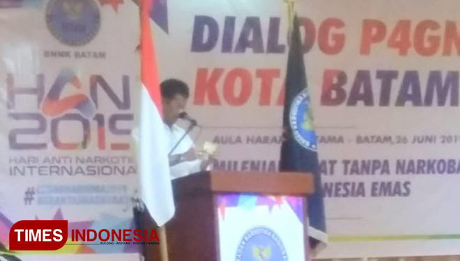 Walikota Batam, HM Rudi saat membuka Peringatan Hari Anti Narkotika Internasional (HANI) Tahun 2019 di Aula Sekolah Harapan Utama. (FOTO: Ali Mahmud/TIMES Indonesia)