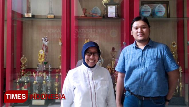 MASITOH Indriani S.H., LL.M. dan Dian Purnama Anugerah S.H., M.Kn., L.LM, dua dosen Fakultas Hukum (FH) Universitas Airlangga yang peduli terhadap maraknya peredaran data pribadi. (FOTO: Nabila Amelia/AJP TIMES Indonesia)