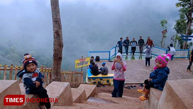 Plaza Rengganis Destinasi Wisata Favorit Baru Di Situbondo Plaza Rengganis Destinasi Wisata Favorit Baru Di Situbondo