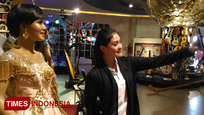 Meet 'Yuni Shara' an Indonesian Diva in Museum Musik Indonesia