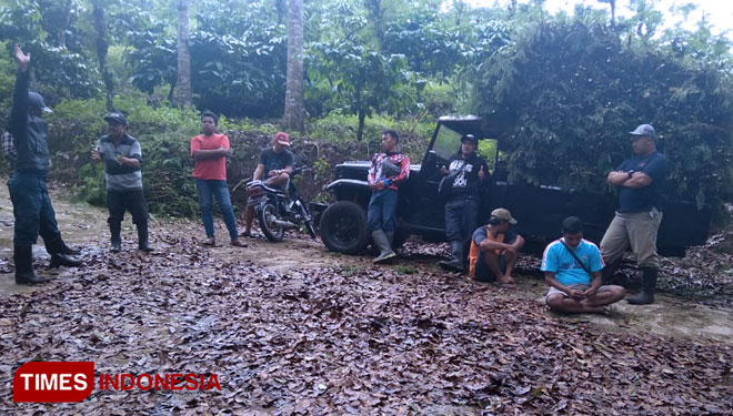 Masuk Kebun Tanpa Izin, Dua Truk PT Bumi Sari Diamankan Ahli Waris Musaneb Cs