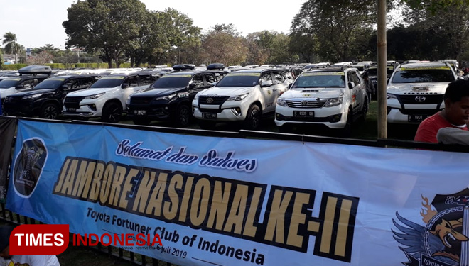 Jambore Nasional ke-2 komunitas Toyota Fortuner Club of Indonesia di Candi Prambanan, Sleman, DIY, Sabtu 6 Juli 2019. (FOTO: Dwijo Suyono/TIMES Indonesia)