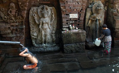 Candi Sumber Tetek Simbol Kesuburan Kaum Perempuan