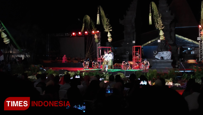 Penampilan PPST SMPN 4 Kota Malang dalam puncak Festival Panji Nusantara. (Foto: Imadudin M/TIMES Indonesia)
