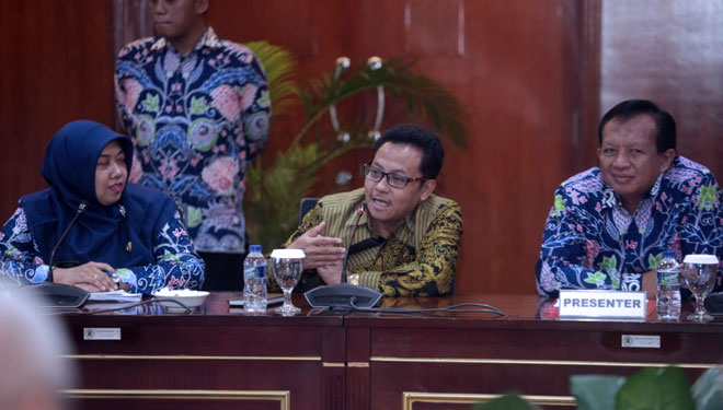 Wali Kota Malang, Sutiaji memaparkan inovasi Brexit.(foto: Humas Pemkot Malang)