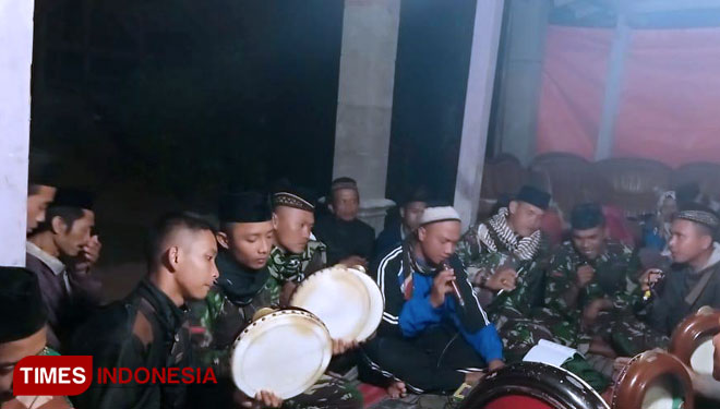 Tasyakuran Satgas TMMD 105 bersama warga di Dusun Kali Telu, Desa Dompyong, Trenggalek, Minggu (14/7/2019). (Foto : TIMES Indonesia)