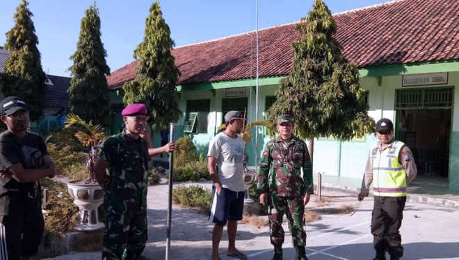 Hari Pertama Sekolah, Pelajar SDN Sapeken IV Dikawal Ketat 