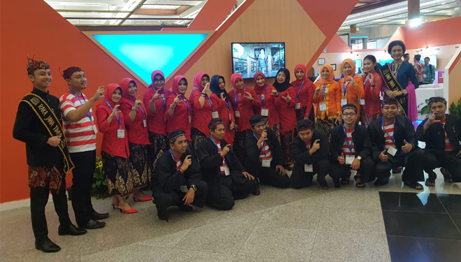 East Java awarded the pavilion booth at the International Smart City Expo and Forum 2019. (Picture by : Istimewa)