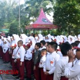 Sambut Siswa Baru, Kepala SD Khadijah Surabaya Tekankan Pentingnya Membangun Akhlak