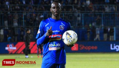 Makna Sujud dan Cincin Pernikahan Dibalik Tiga Gol Makan Konate