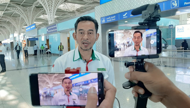 Kepala Seksi Kedatangan dan Keberangkatan Daker Bandara PPIH Arab Saudi, Cecep Nursyamsi di Madinah. (Kemenag) 