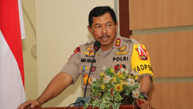 Kapolda NTB irjen Pol Nana Sujana saat menyampaikan sambutannya di acara tatap muka Toga, Toma di Sumbawa. (foto: istimewa)