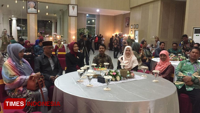 Suasana gala dinner di Balai Among Tani perwakilan WR 3 PTKI se Indonesia bersama wali kota Batu. (FOTO: Imam Kusnin/TIMES Indonesia)