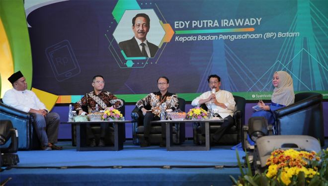 Kepala Badan Pengusahaan (BP) Batam, Edy Putra Irawady saat menjadi pembicara pada seminar 'Kepri Syariah dan Halal Festival (Syahfest'. (Foto: Istimewa)
