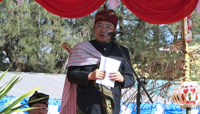 Bupati Lombok Utara, Najmul Akhyar saat menjadi Inspektur upacara peringatan HUT ke-11 Kabupaten Lombok Utara (KLU), Minggu (21/7/2019). (Foto: HumasPro KLU)