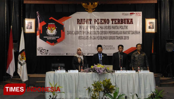 Suasana Rapat Pleno terbuka penetapan perolehan kursi dan penetapan calon terpilih anggota DPRD Kota Batu. (Muhammad Dhani Rahman/TIMES Indonesia) 