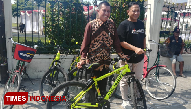 Wali Kota Yogyakarta, Haryadi Suyuti saat meluncurkan Jogjabike Unit MTB. (FOTO: Istimewa/TIMES Indonesia)