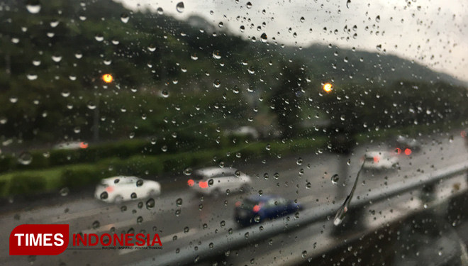 Rain during a trip from Taoyuan International Airport to Taipei. (Picture by: Lely Yuana/TIMES Indonesia)