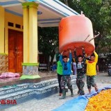 Atasi Krisis Air Bersih Satgas TMMD Kodim Tegal Siapkan Tangki Air