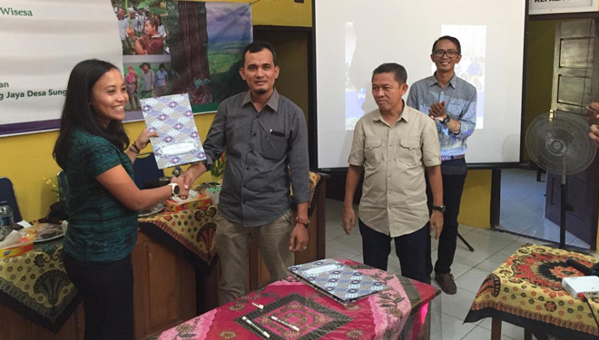 Kesepakatan Kerjasama (NKK) ditandatangani antara PT Wanamukti Wisesa dan  KTH Karang Jaya. (Foto: Istimewa)