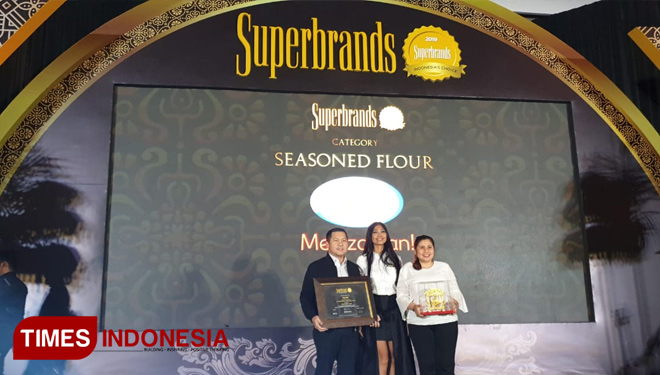 PT Sasa Inti Saat Menerima Penghargaan Gala Awards Superbrands 2019 (FOTO: Humas PT Sasa Inti For TIMES Indonesia)