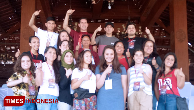 Melinda, Wisatawan Meksiko yang Penasaran dengan Reog Ponorogo