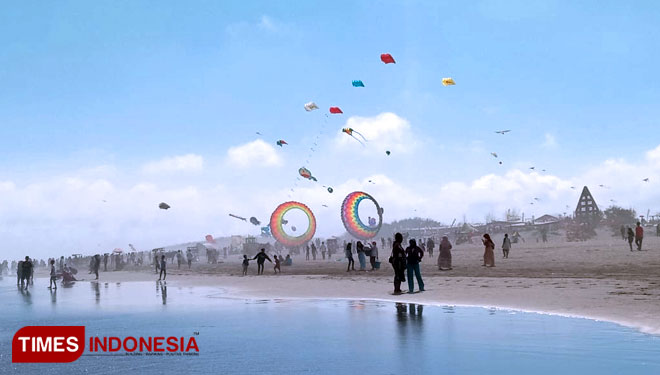Jogjakarta International Kite Festival where Beautiful Kites from 11 Countries are Shown