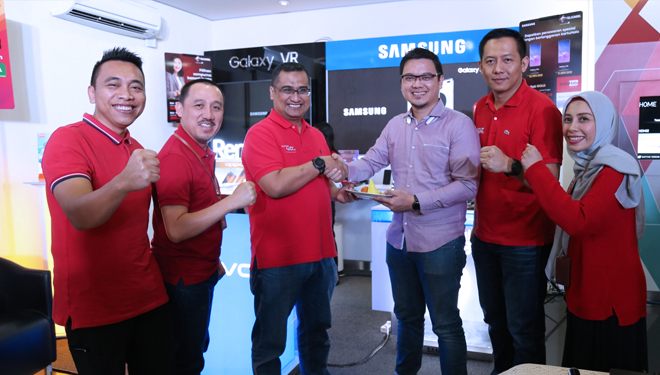 Peluncuran paket Bundling Device 4G, oleh Telkomsel Bali Nusa dan Erajaya. (Foto: Telkomsel Bali Nusa)