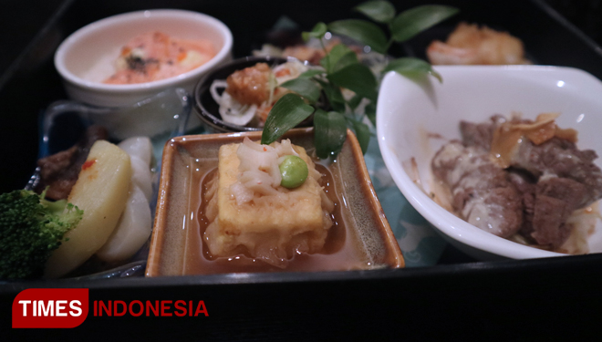 Set menu otentik kekaisaran Jepang kini hadir di Imari Restoran Hotel JW Marriott Surabaya, Sabtu (3/8/2019). (Foto: Lely Yuana/TIMES Indonesia)