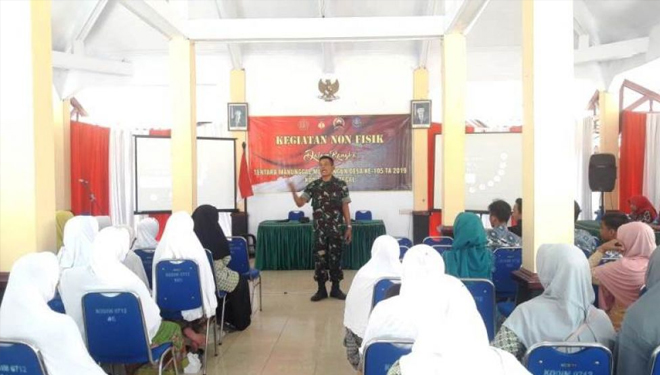 Pasiter Kodim 0712 Tegal, Kapten Infanteri Shokib Setiadi, pemateri wawasan kebangsaan dalam non fisik TMMD Reguler.