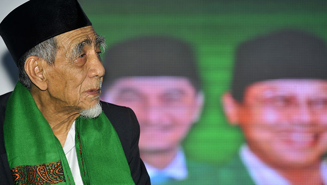 Almarhum KH Maimun Zubair. (FOTO: Istimewa)