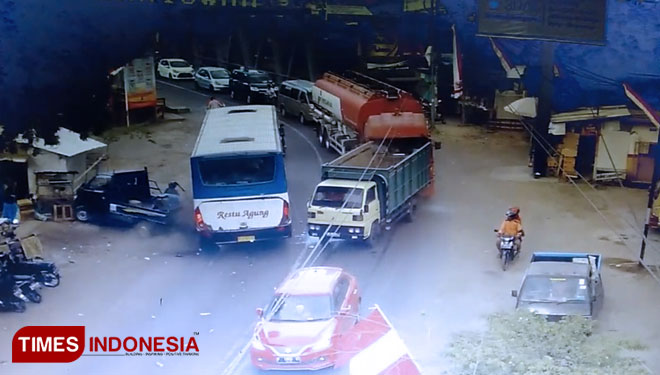 710 Bus Hantu Banyuwangi Sidoarjo Terbaik