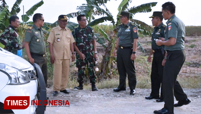 Pesan Letkol Infanteri Cahyo Tyas Sekti kepada Kepala Desa Jatimulya, Kecamatan Suradadi, Kabupaten Tegal, Jawa Tengah, Ahmad Zaeni (49).